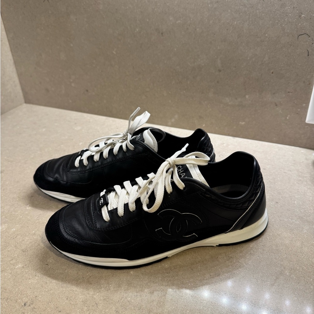CHANEL Black and White Women’s Sneakers 39